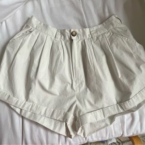 NWT Dôen Paige shorts in salt